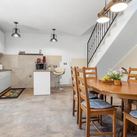 Indigenous House Komez Štokovci