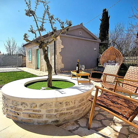 Indigenous House Komez Villa Štokovci