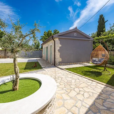 Indigenous House Komez