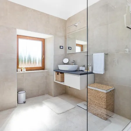 Indigenous House Komez * Štokovci