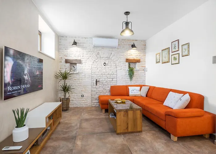 Willa Indigenous House Komez *