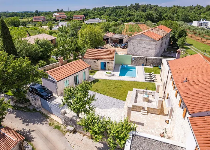 Willa Indigenous House Komez