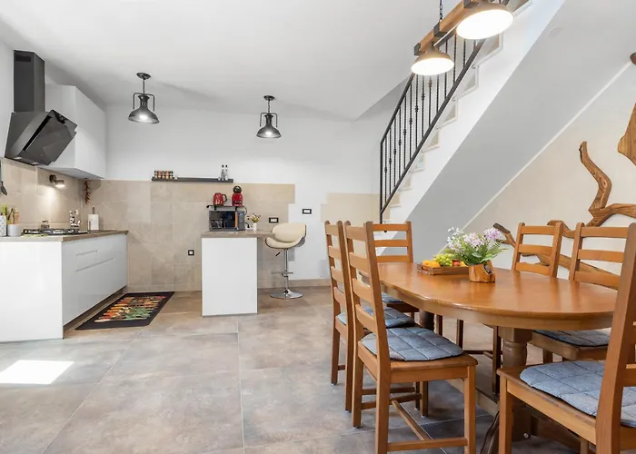 Indigenous House Komez Štokovci