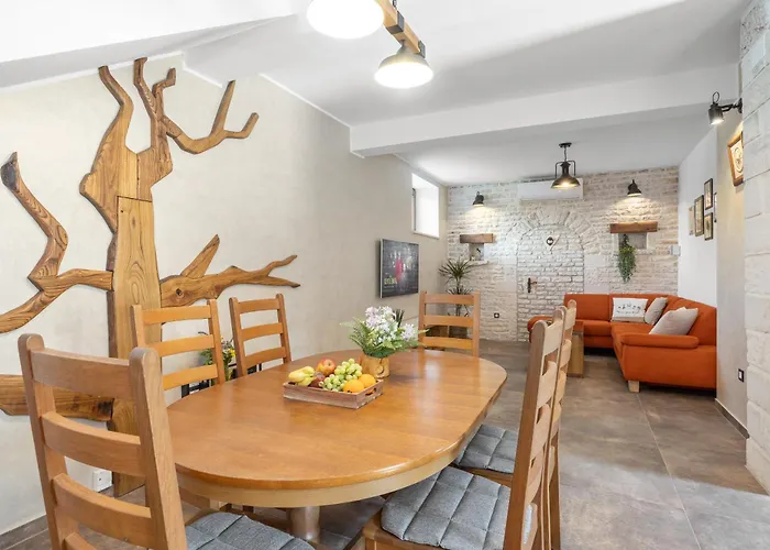 Willa Indigenous House Komez *