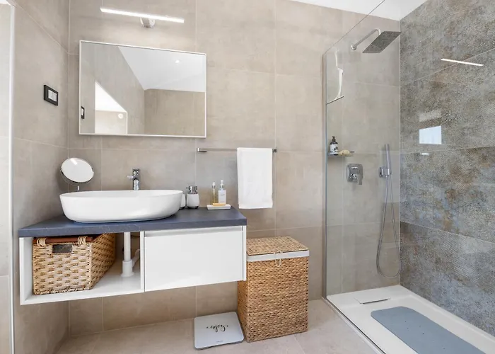 Indigenous House Komez Willa Štokovci