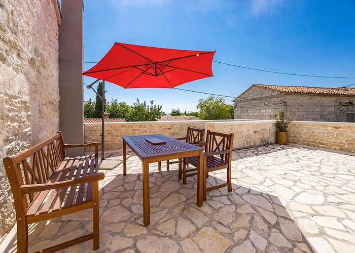 Willa Indigenous House Komez Štokovci