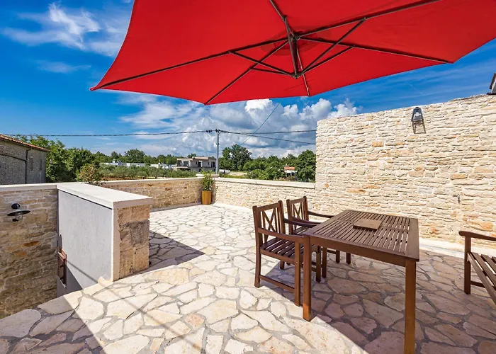 Indigenous House Komez Willa