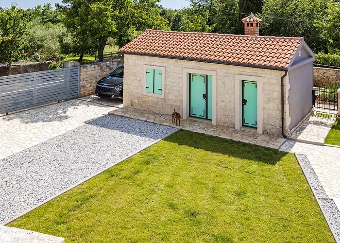 Indigenous House Komez Willa Štokovci